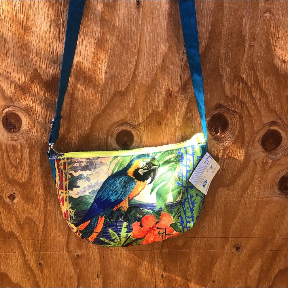 Parrot purse